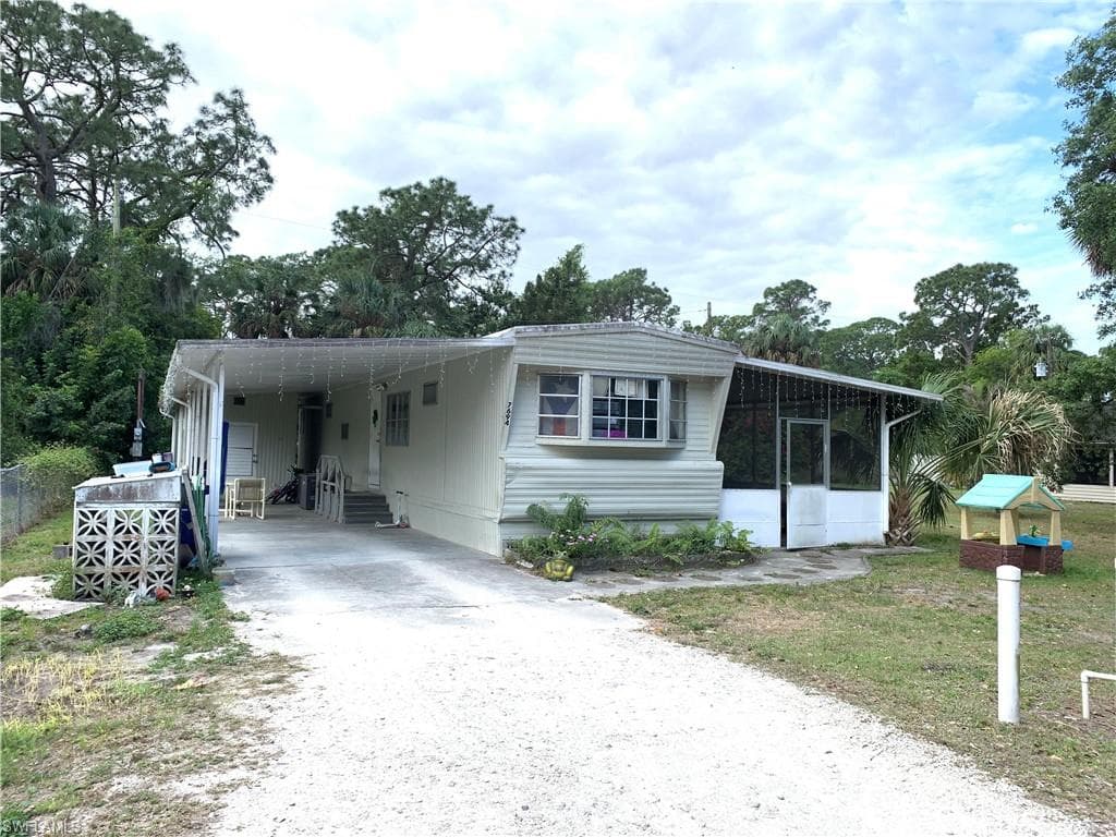 7694 Marx DR NORTH FORT MYERS, FL 33917