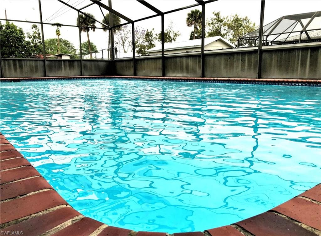 320 Trocadero AVE CLEWISTON, FL 33440