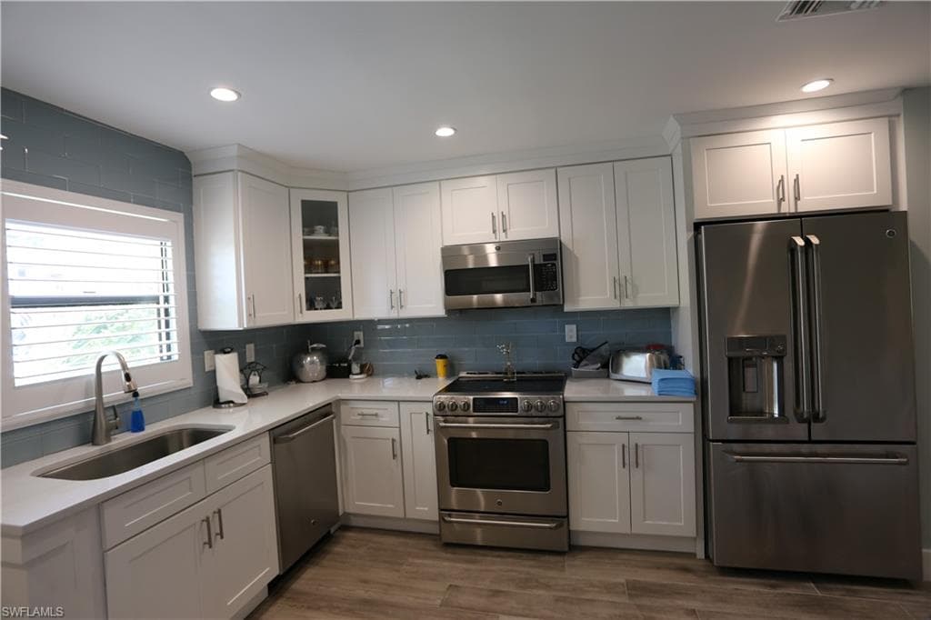9619 Eaton Gardens LN 4 FORT MYERS, FL 33919