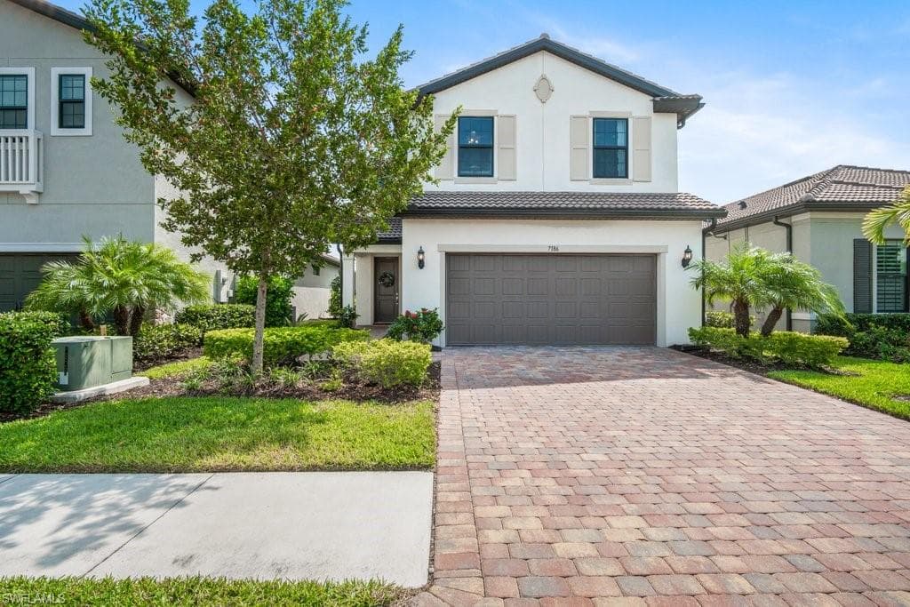 7186 Wilton DR NAPLES, FL 34109