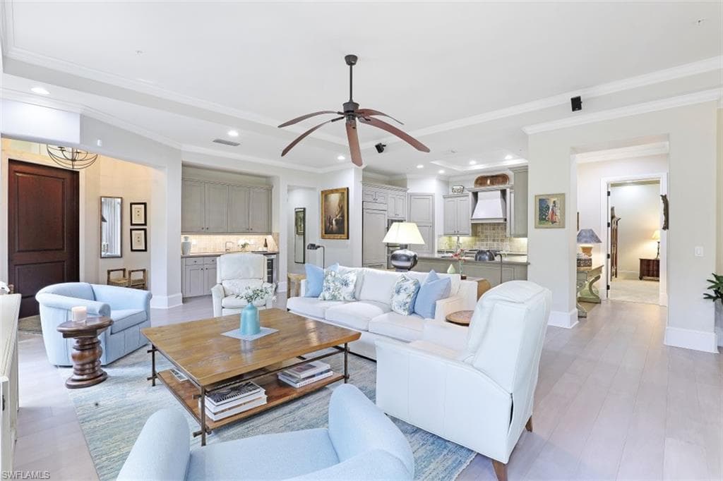 2305 Residence CIR 102 NAPLES, FL 34105