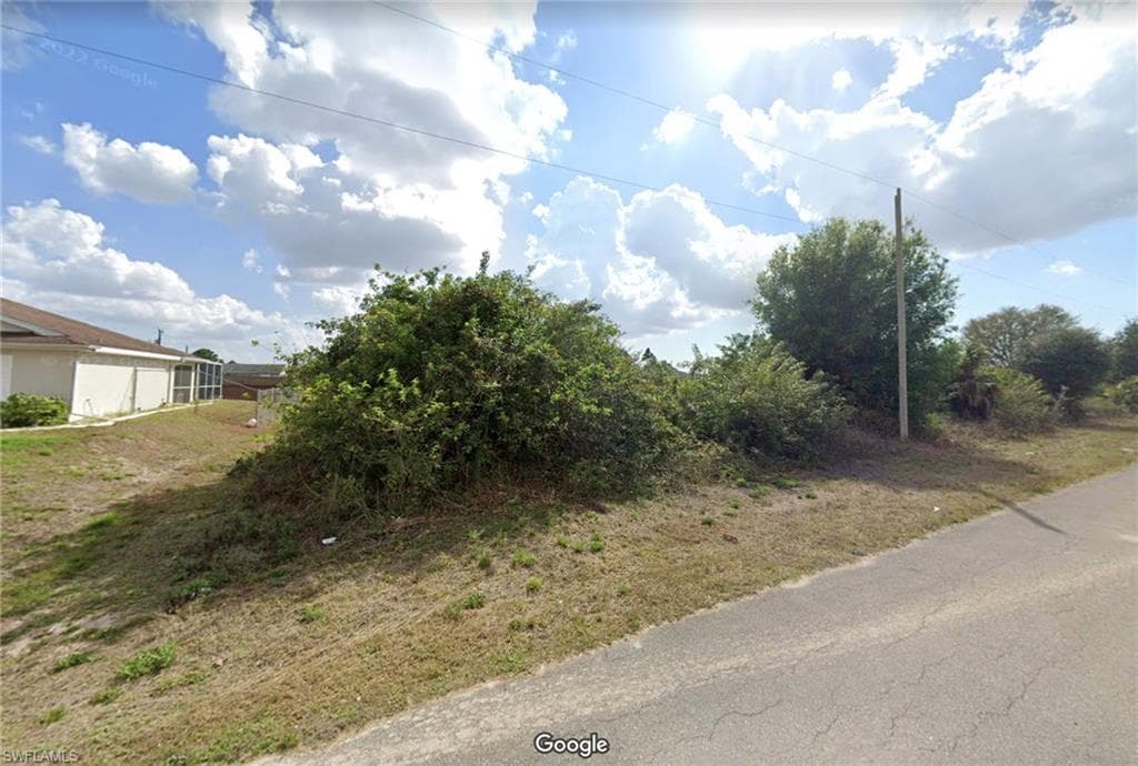 3005 12th ST SW LEHIGH ACRES, FL 33976