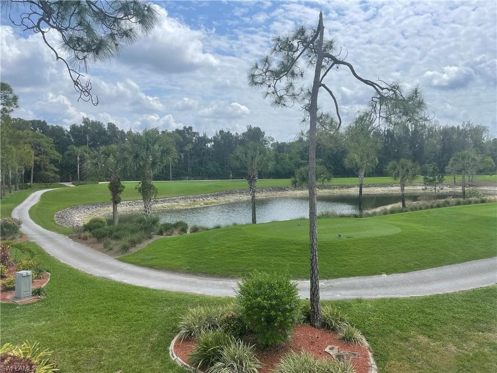 5930 Trailwinds DR 322 FORT MYERS, FL 33907