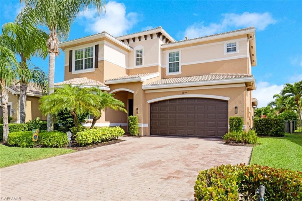6499 Marbella DR NAPLES, FL 34105
