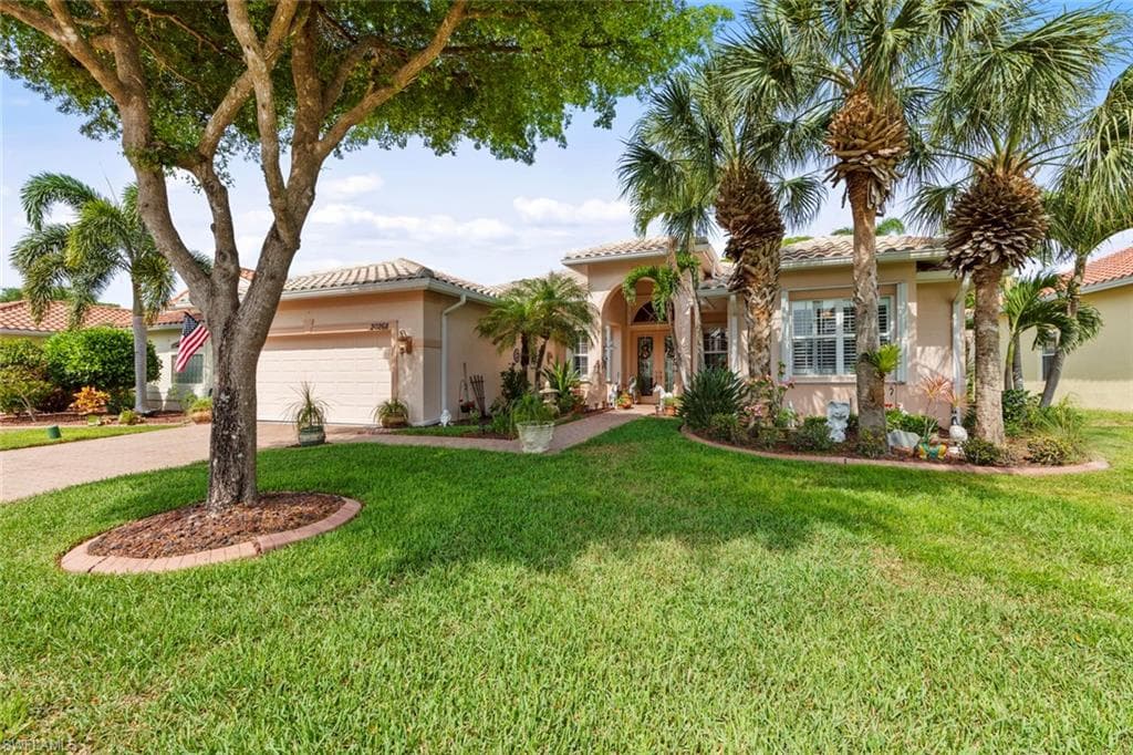 20268 Foxworth CIR ESTERO, FL 33928