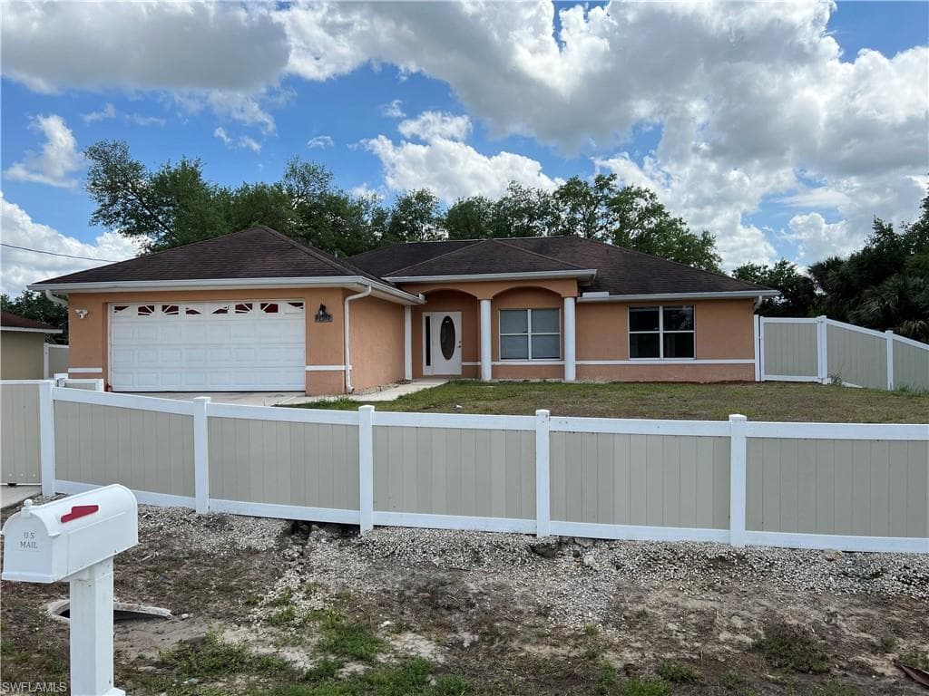 4190 E 30th ST ALVA, FL 33920