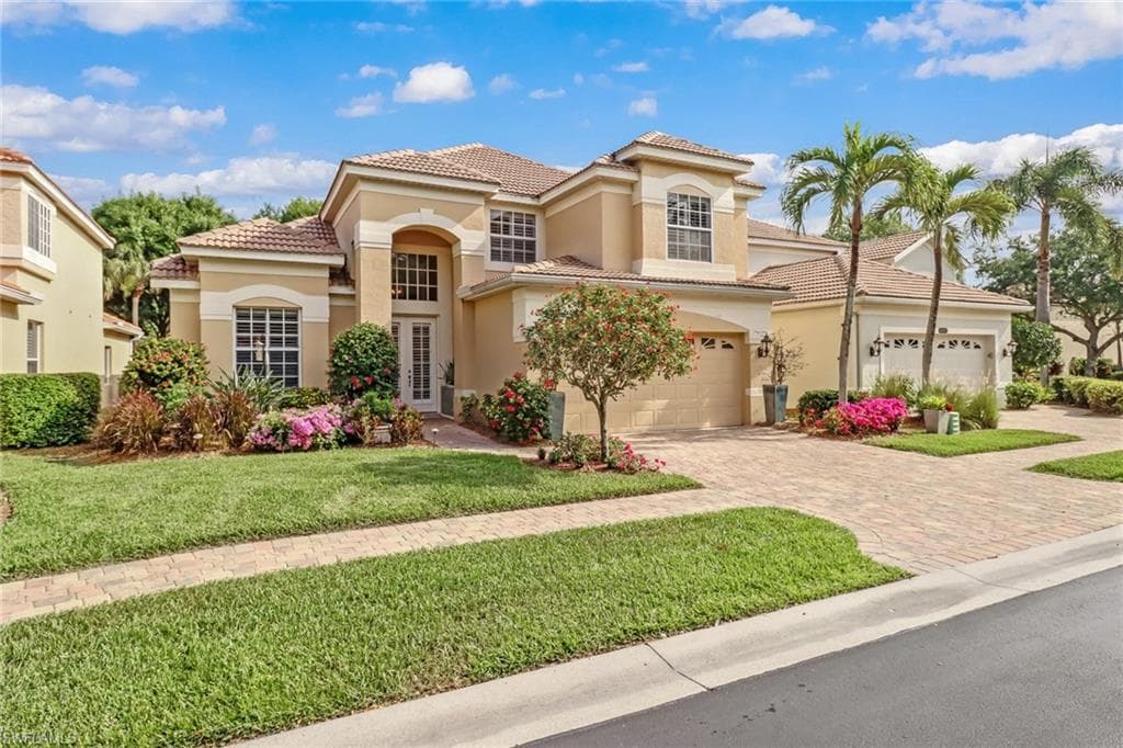8891 Ventura WAY NAPLES, FL 34109