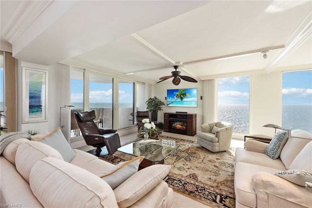 4005 Gulf Shore BLVD N 1106 NAPLES, FL 34103