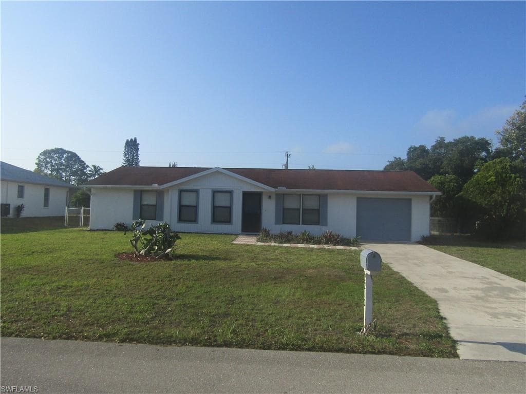 2212 SE 6th LN CAPE CORAL, FL 33990