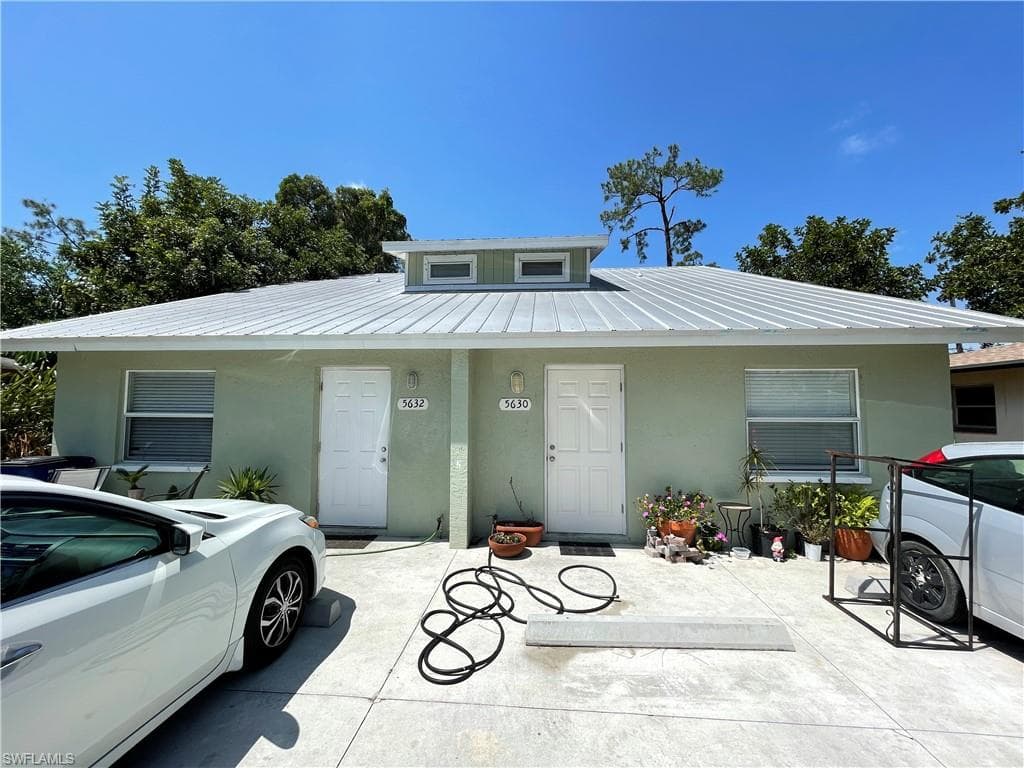 5630 10th AVE FORT MYERS, FL 33907