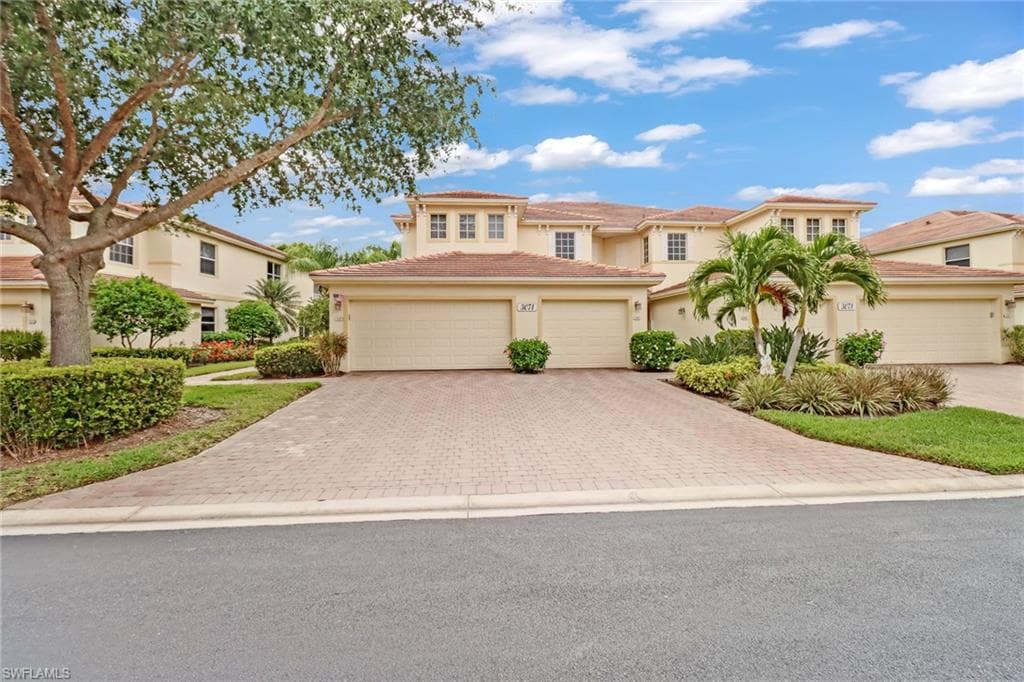 3071 Meandering WAY 101 FORT MYERS, FL 33905