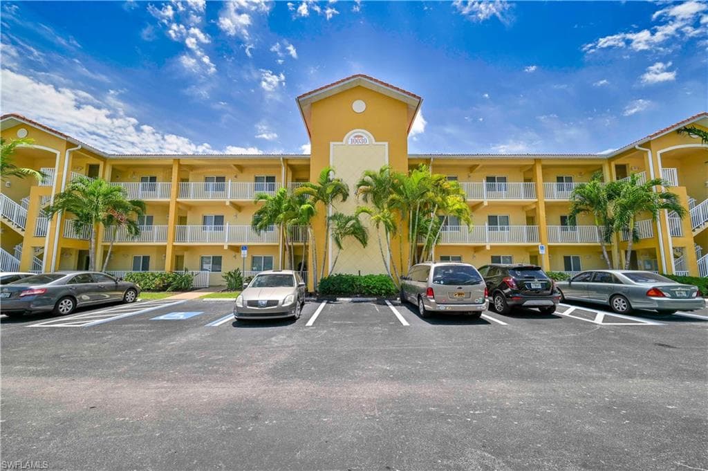 10030 Maddox LN 201 BONITA SPRINGS, FL 34135