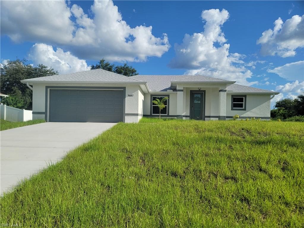 3607 17th ST W LEHIGH ACRES, FL 33971