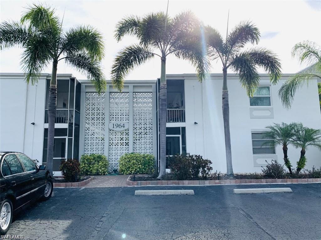 1964 Alamanda DR 10 NAPLES, FL 34102