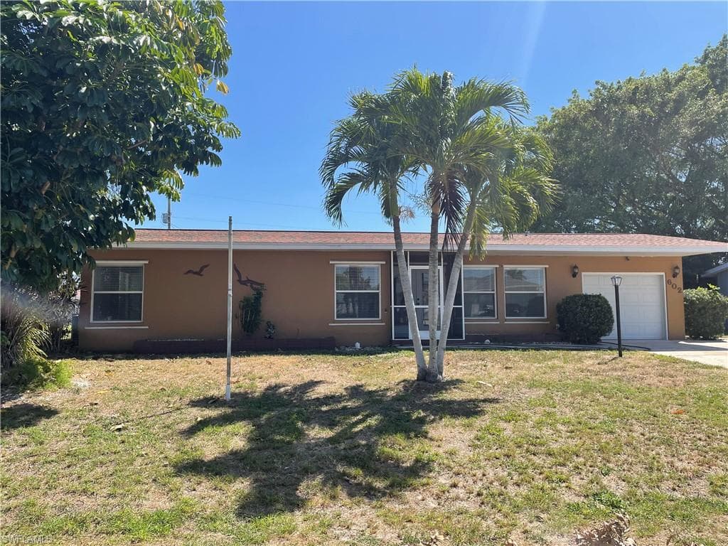 602 SE 27th TER CAPE CORAL, FL 33904