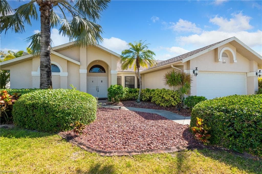 2614 SW 38th TER CAPE CORAL, FL 33914