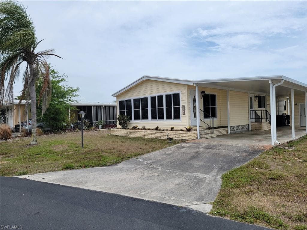 4685 Bali Hai LN BONITA SPRINGS, FL 34134