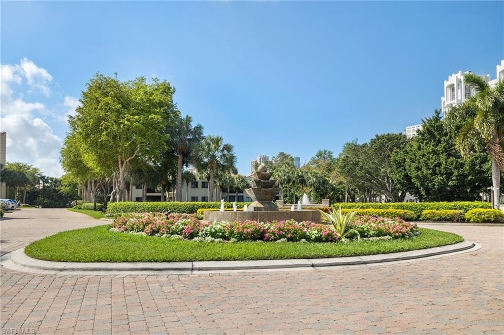 7024 Pelican Bay BLVD F-201 NAPLES, FL 34108