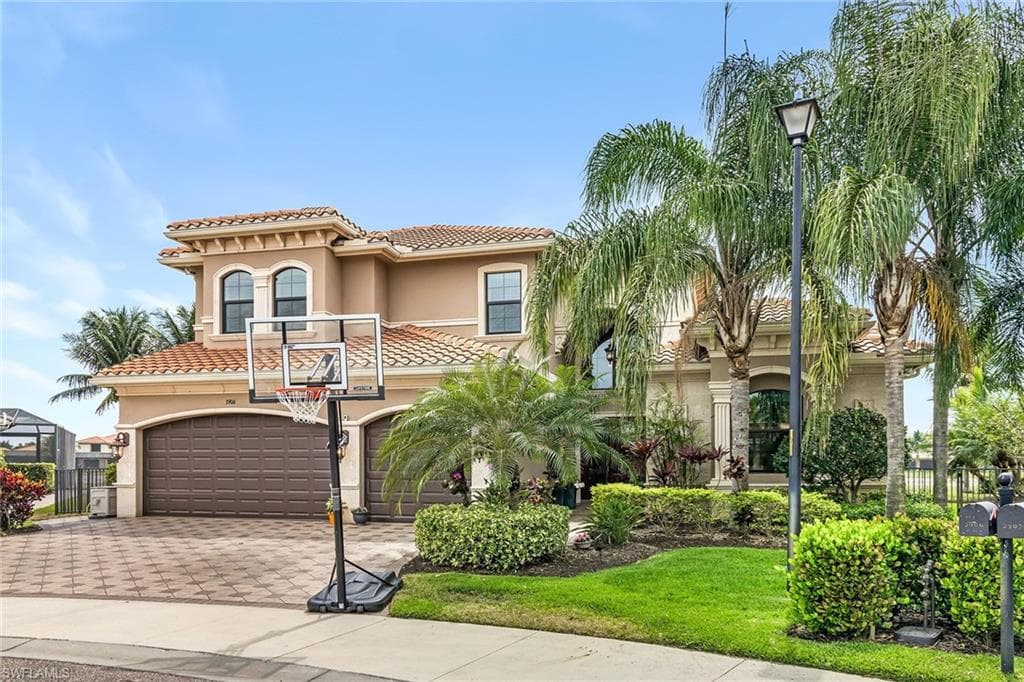 3906 Glacier CT NAPLES, FL 34119