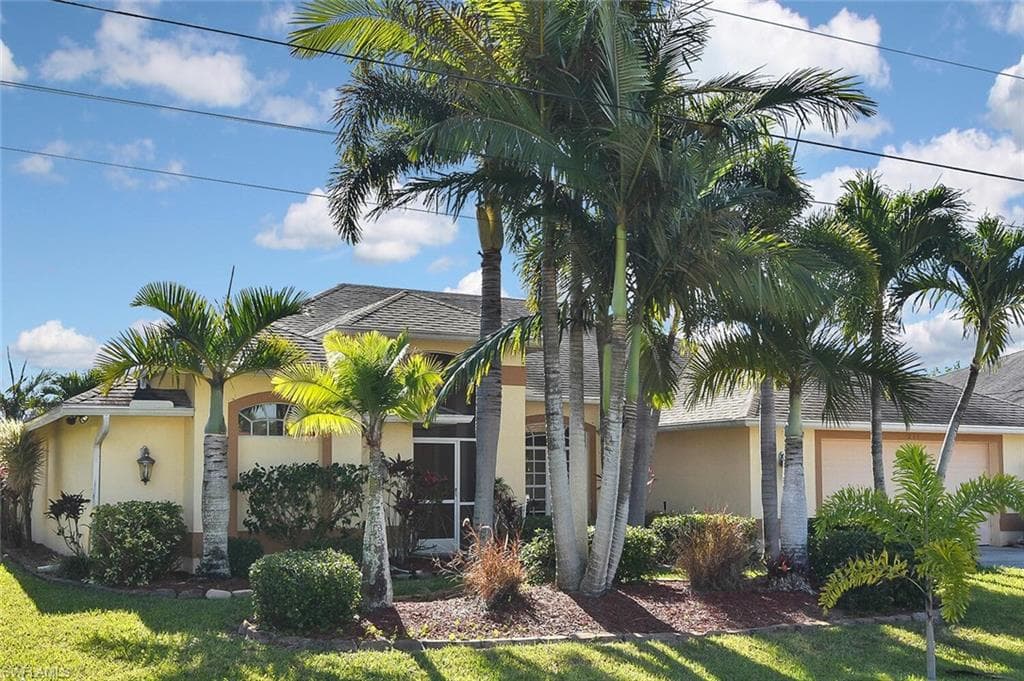 211 SE 1st PL CAPE CORAL, FL 33990