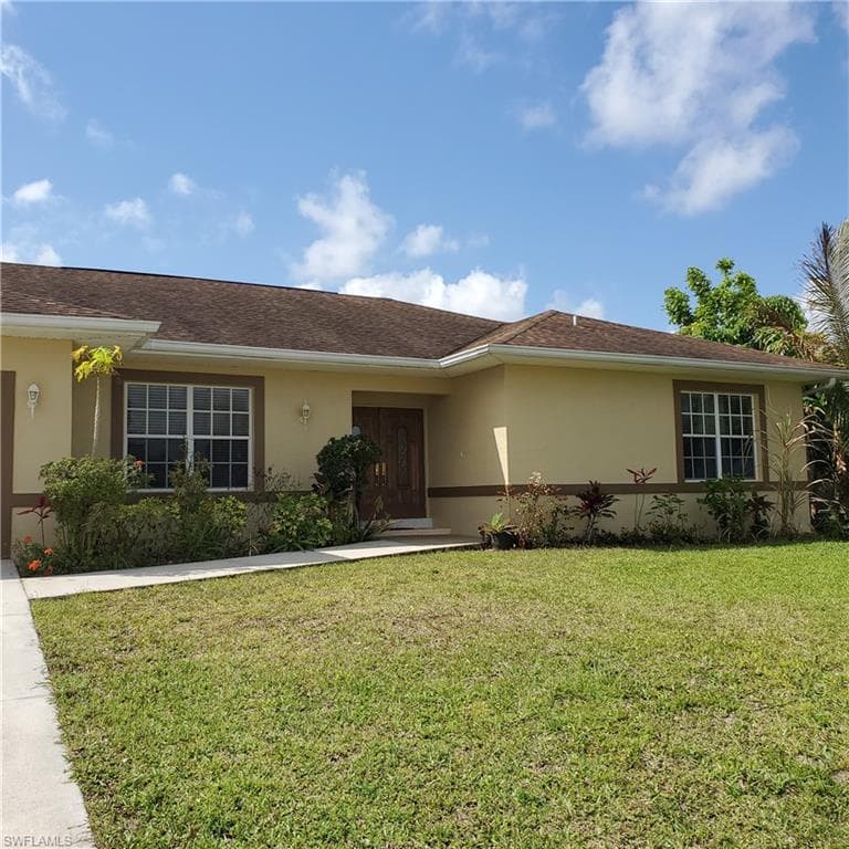 3811 16th ST SW LEHIGH ACRES, FL 33976