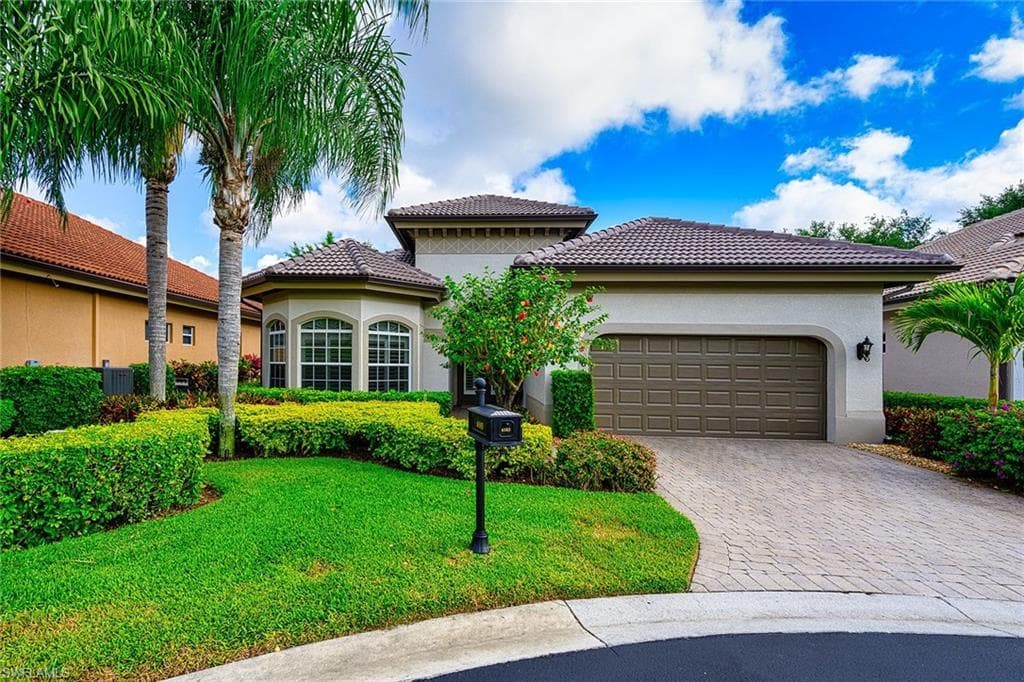 6103 Wedge CT NAPLES, FL 34113