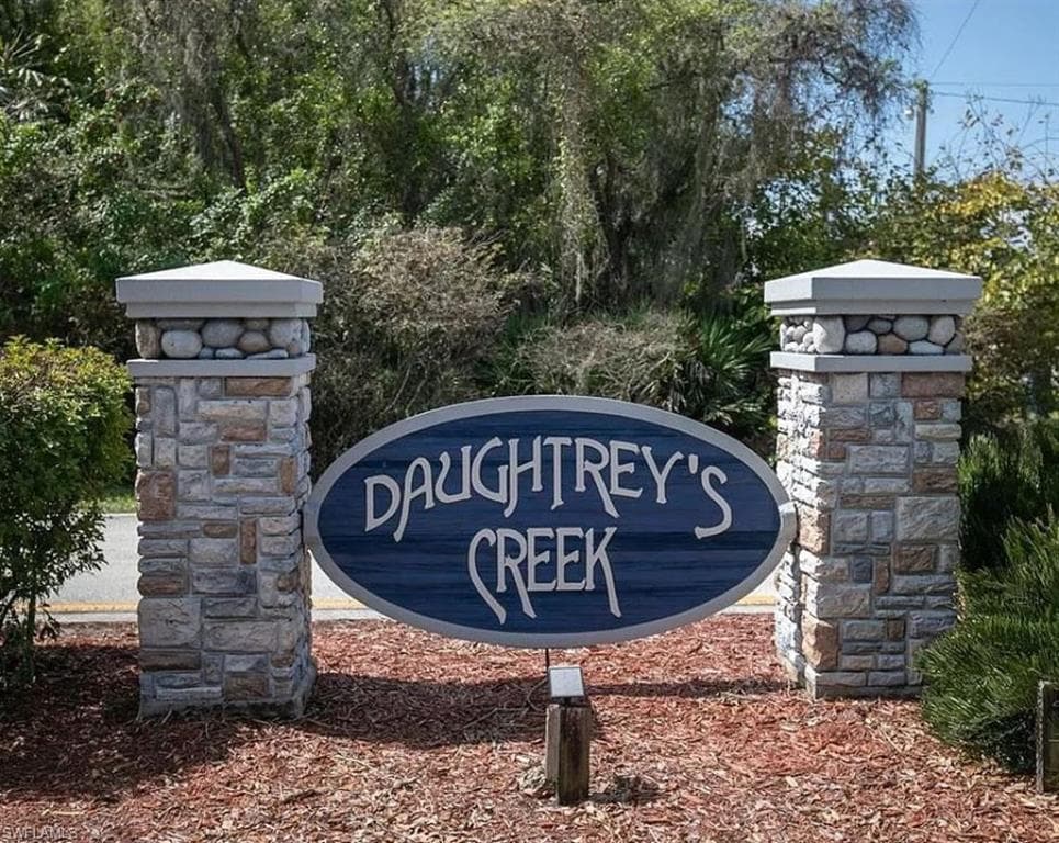 7601 Grassy CT NORTH FORT MYERS, FL 33917