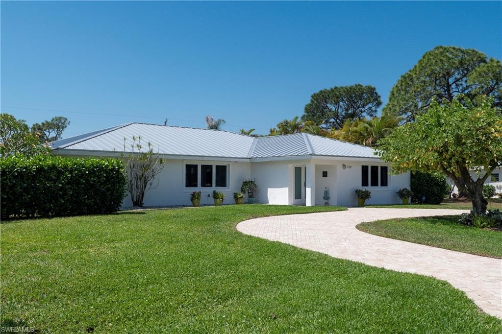 108 2nd ST BONITA SPRINGS, FL 34134