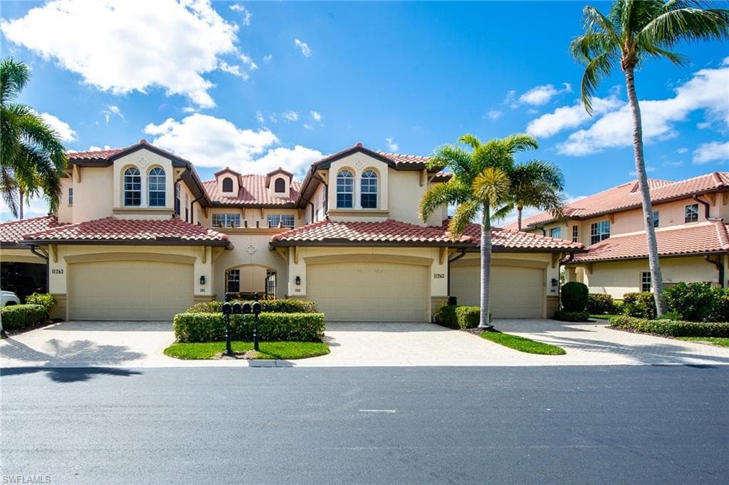 11263 Bienvenida CT 15B FORT MYERS, FL 33908