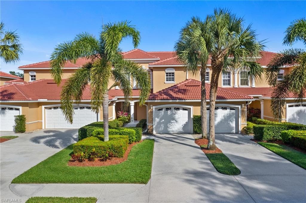 13831 Eagle Ridge Lakes DR 202 FORT MYERS, FL 33912