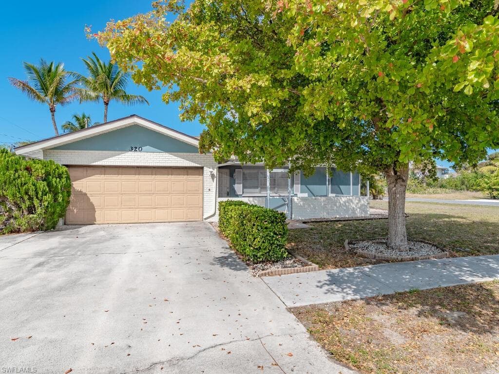 320 Marco Lake DR MARCO ISLAND, FL 34145