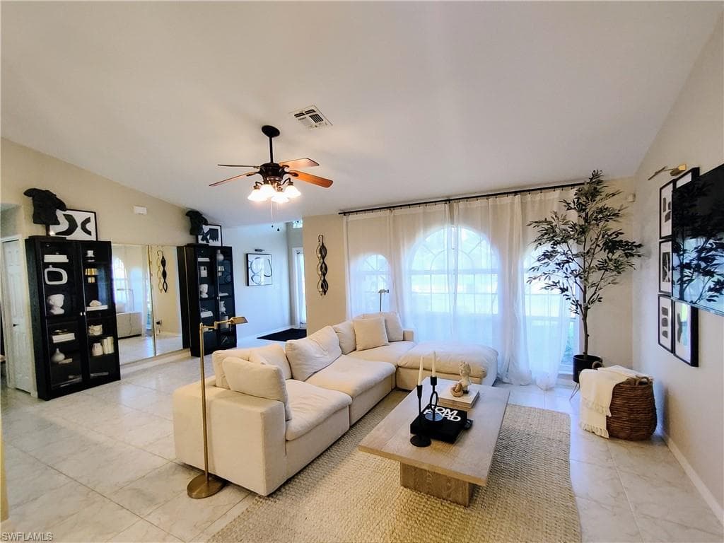 116 SW 29th ST CAPE CORAL, FL 33914