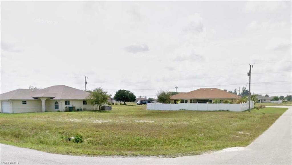 1910 8th PL CAPE CORAL, FL 33909