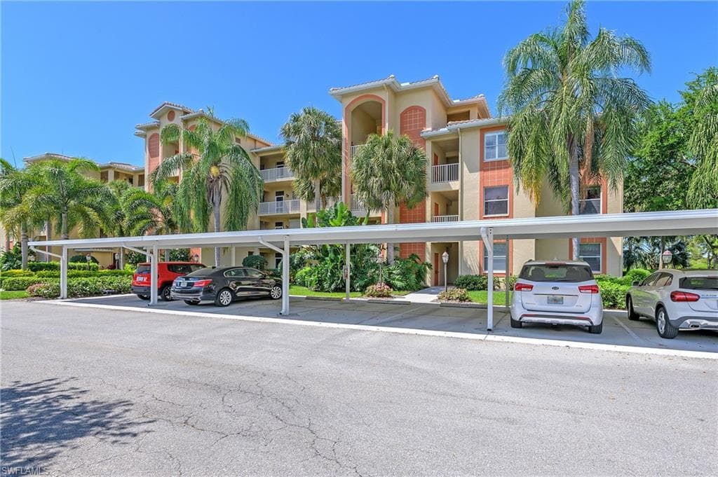 9400 Highland Woods BLVD 5205 BONITA SPRINGS, FL 34135