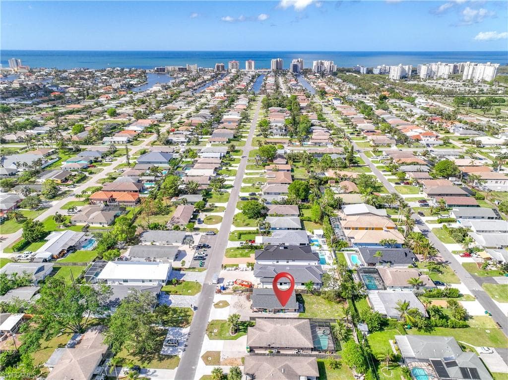 659 108th AVE N NAPLES, FL 34108