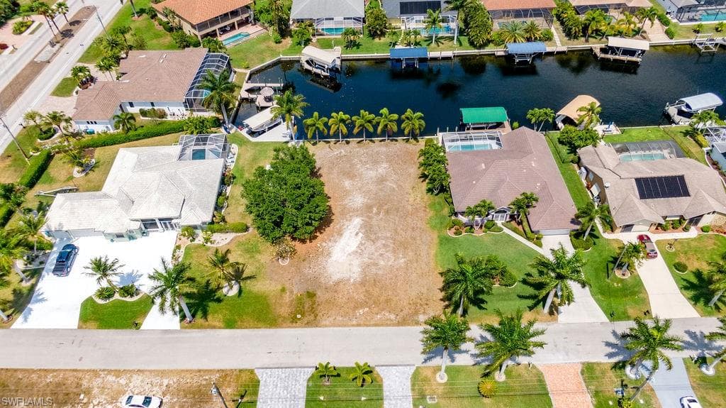 2927 SW 39th TER CAPE CORAL, FL 33914