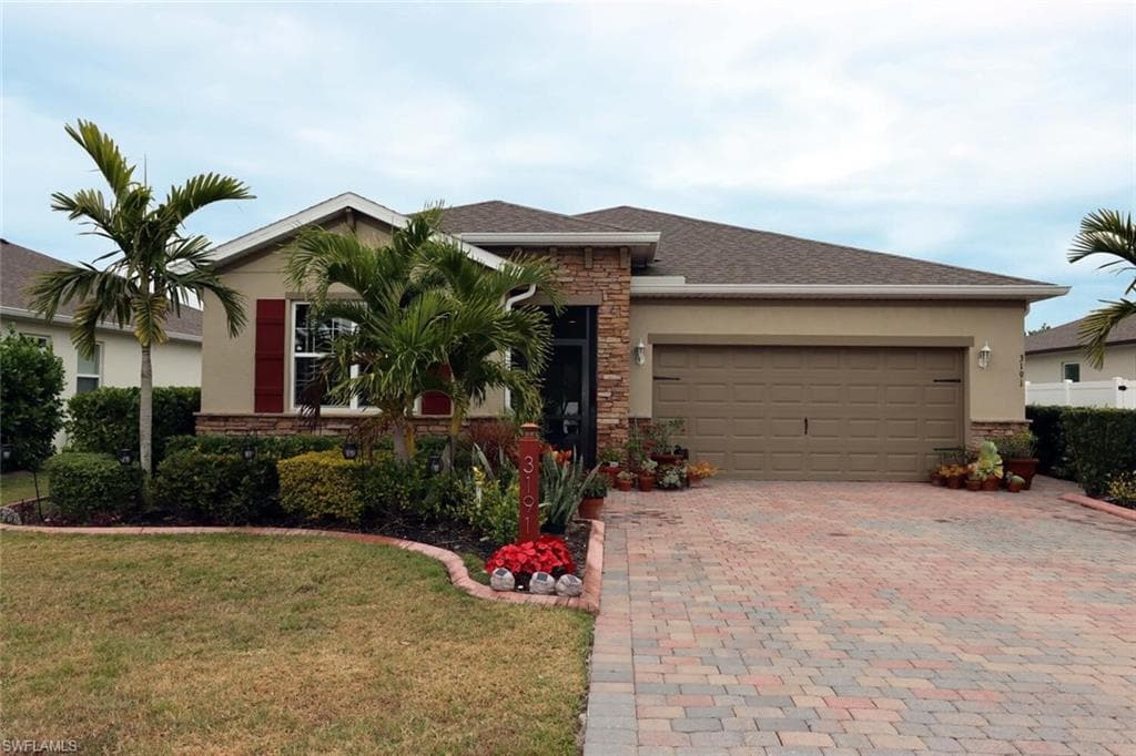 3191 Amadora CIR CAPE CORAL, FL 33909