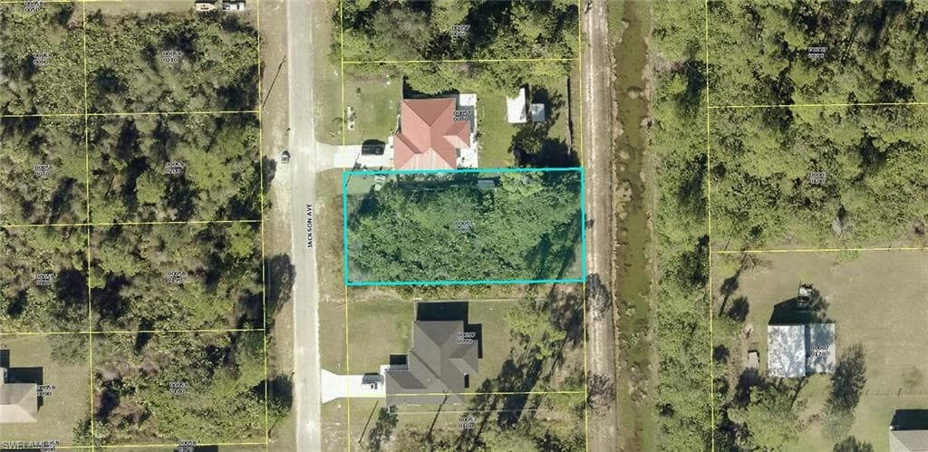 2012 Jackson AVE ALVA, FL 33920