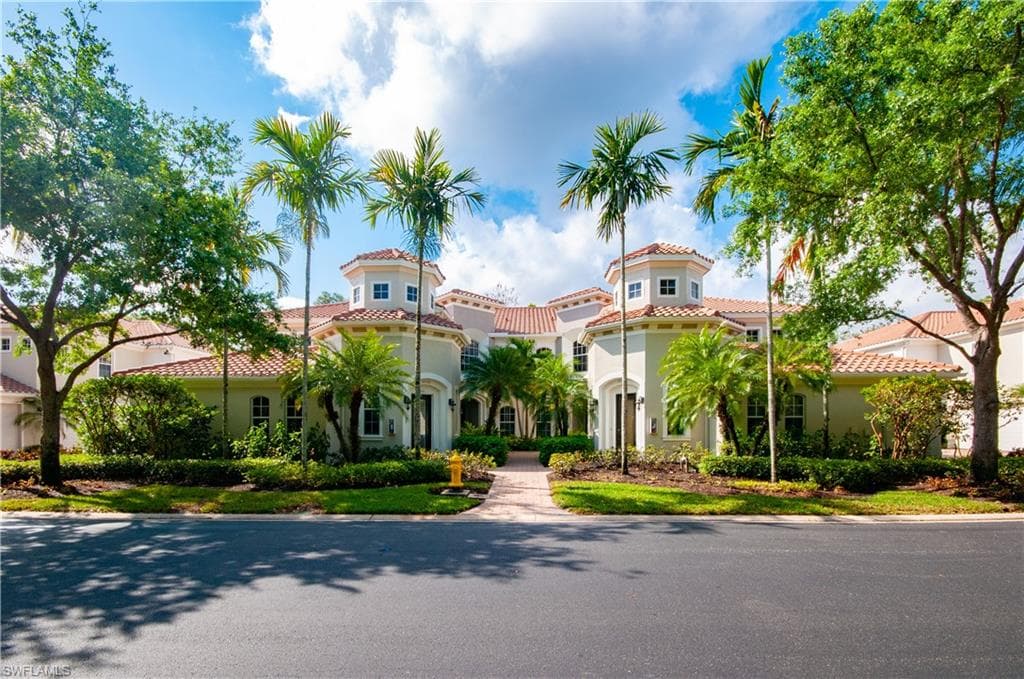 28520 Altessa WAY 202 BONITA SPRINGS, FL 34135