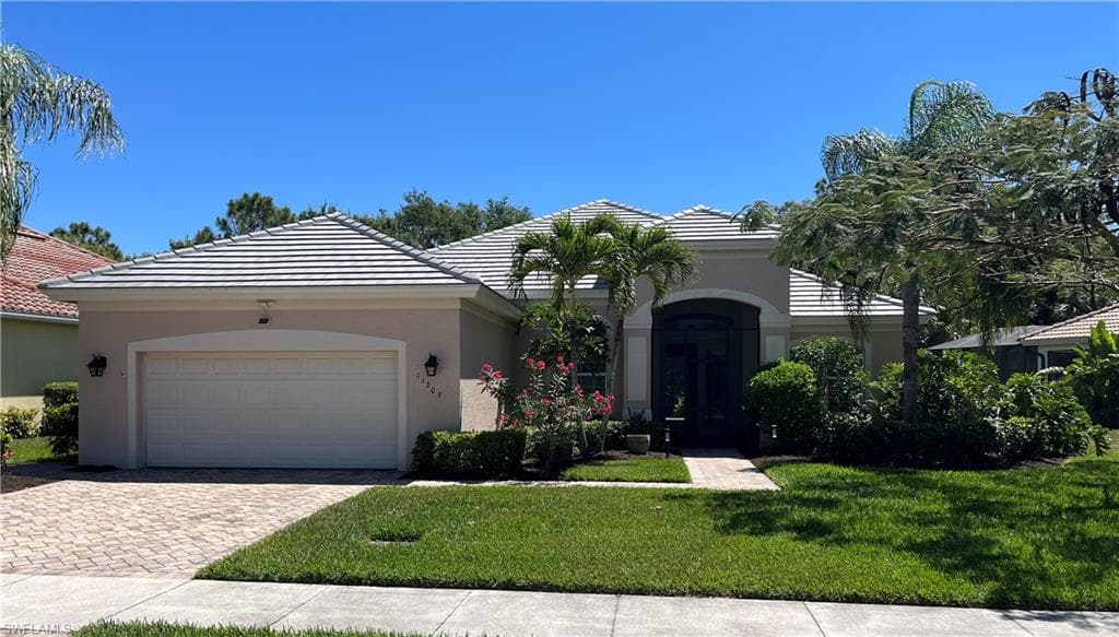 11209 Lithgow LN FORT MYERS, FL 33913