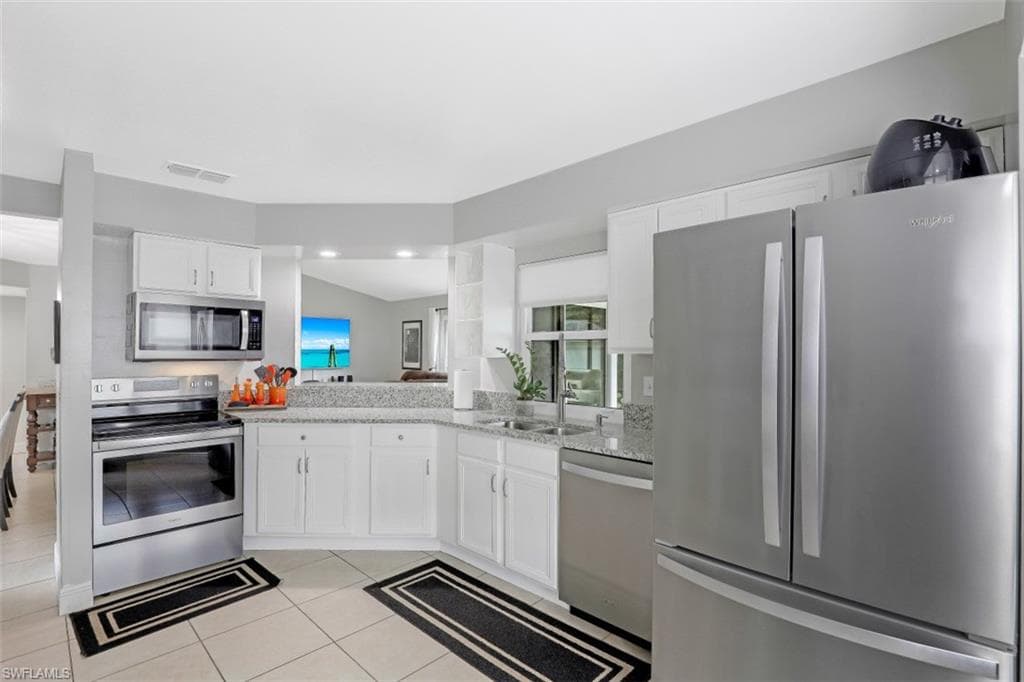 2816 2nd ST W LEHIGH ACRES, FL 33971
