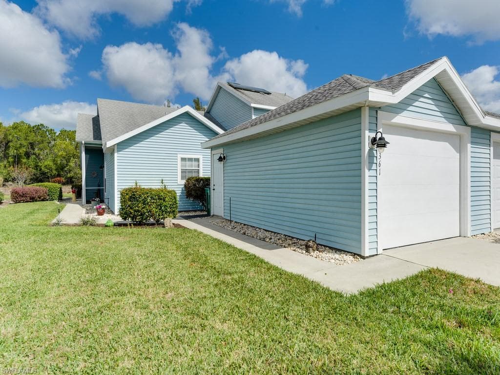 1361 Monarch CIR C-2.1 NAPLES, FL 34116