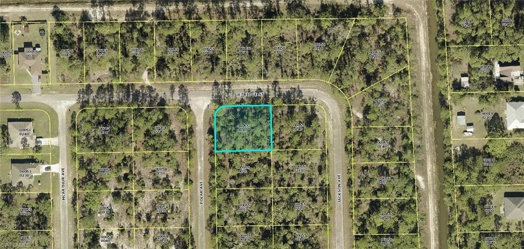 2122 Polar Ave AVE ALVA, FL 33920
