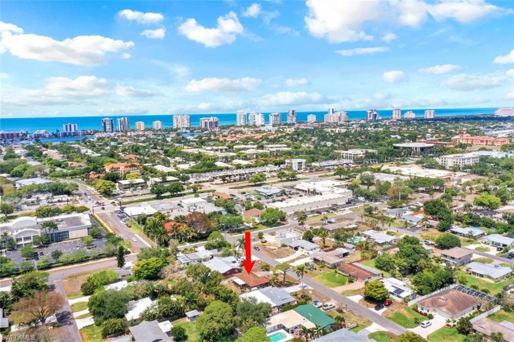 1038 Illinois DR NAPLES, FL 34103