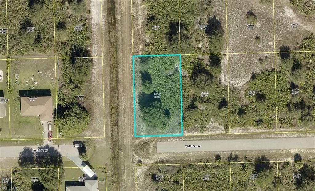 2526 70th ST W LEHIGH ACRES, FL 33971