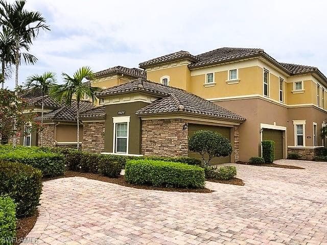 9525 Ironstone TER 102 NAPLES, FL 34120