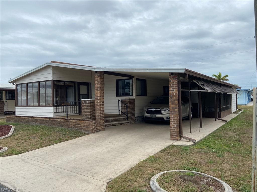 9019 Arbor DR NORTH FORT MYERS, FL 33903