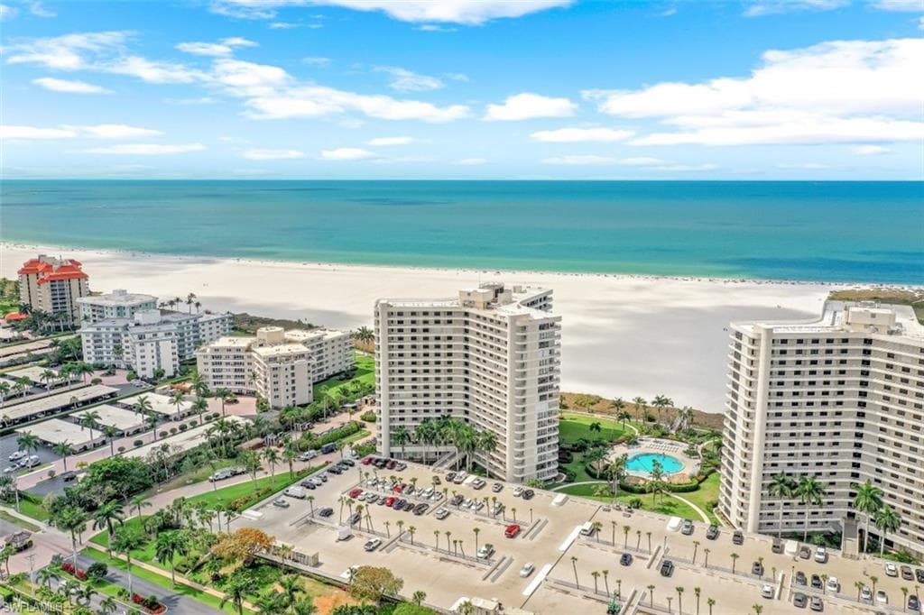 260 Seaview CT 302 MARCO ISLAND, FL 34145