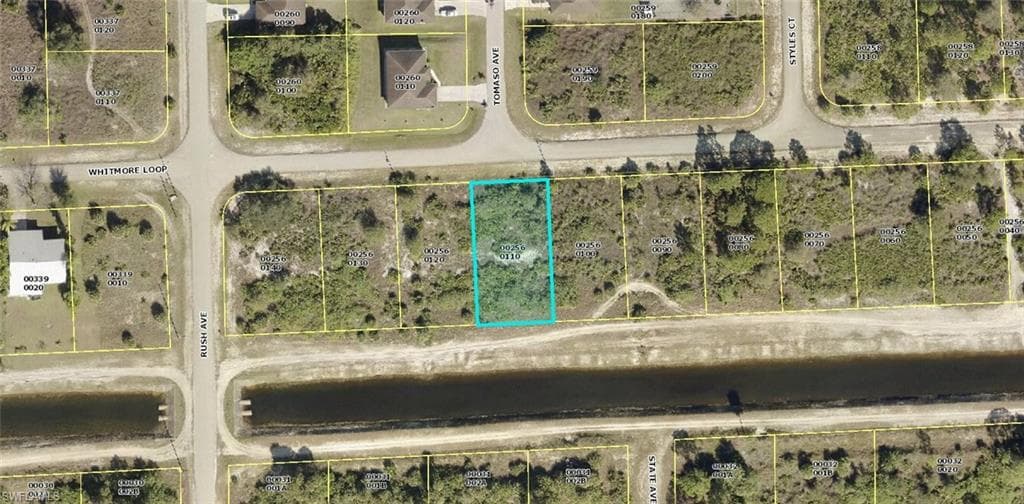 693 Whitmore LOOP LEHIGH ACRES, FL 33972
