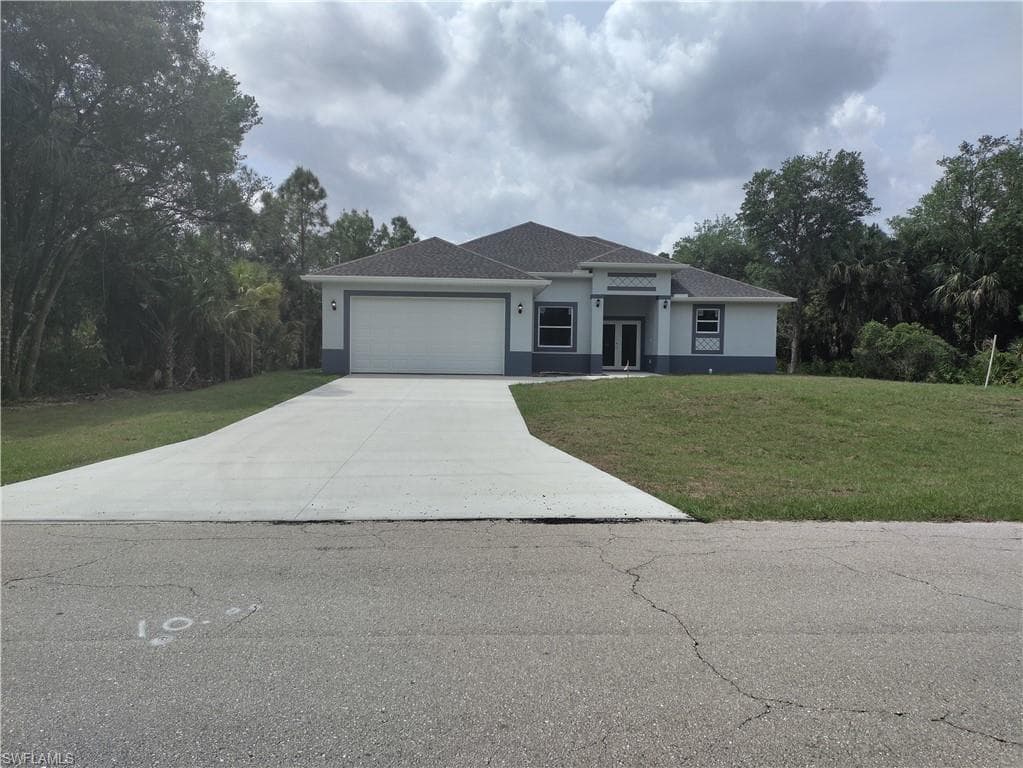 806 Jackson AVE LEHIGH ACRES, FL 33972